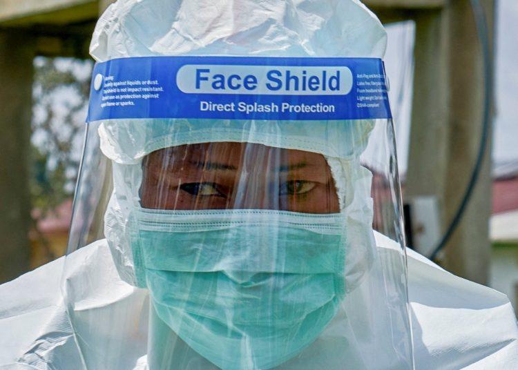 México aplica restricciones a viajeros por brote de ébola