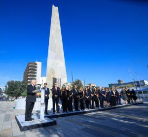 430 años de Monterrey: así fue la guardia de honor en el Obelisco