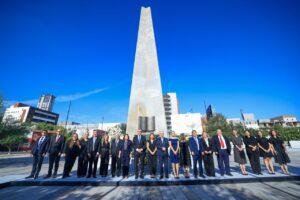 Ayuntamiento de Monterrey realiza guardia de honor por los 430 años de la ciudad