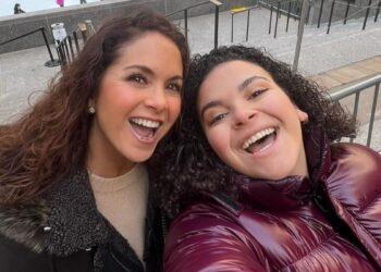 lucero hija abuela